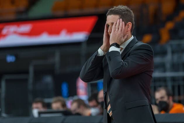 14 12 2021, Neu Ulm, Germany, ratiopharm Arena, ratiopharm ulm vs Mincidelice JL BourgenttaeuschtBresse Basketball 7 Days EuroCup, Head Coach Jaka Lakovic ratiopharm ulm gestures, gestures Photo H Langer Neu Ulm ratiopharm Arena Bayern Germany.  LANGER20211214_047 Langer-541
