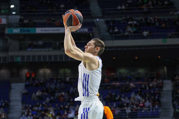 14th December 2021; Wizink Center; Madrid, Spain; Turkish Airlines Euroleague Basketball , Real Madrid versus Alba Berlin; Fabien Causeur (Real Madrid Baloncesto) with a jump shot for three points  ActionPlus12348137 AgenciaLOF