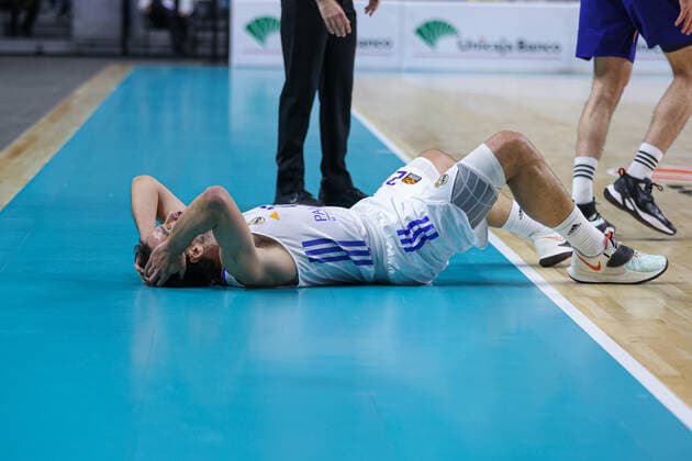 14th December 2021; Wizink Center; Madrid, Spain; Turkish Airlines Euroleague Basketball , Real Madrid versus Alba Berlin; Sergio Llull (Real Madrid Baloncesto) hits the wood  ActionPlus12348123 AgenciaLOF