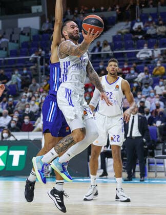 14th December 2021; Wizink Center; Madrid, Spain; Turkish Airlines Euroleague Basketball , Real Madrid versus Alba Berlin; Jeffery Taylor (Real Madrid Baloncesto) lays up on the boards  ActionPlus12348127 AgenciaLOF