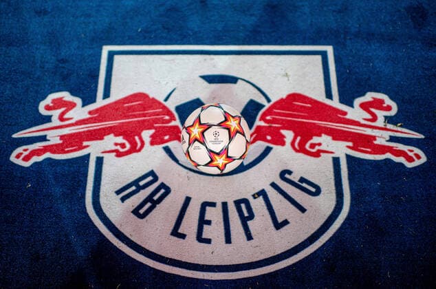 Impression before the match with the official UEFA Champions League match ball Football UEFA Champions League, matchday 6 RB Leipzig Manchester City 2 1 7 December 2021 Leipzig Sachsen , Red Bull Arena RB Leipzig Manchester City 2 1