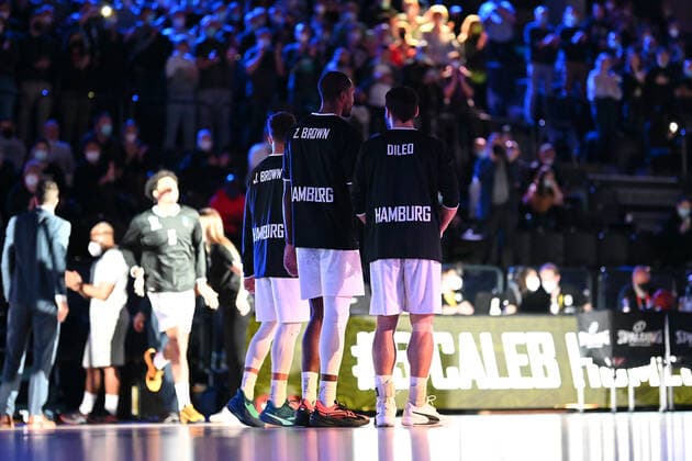Basketball I Mens I 2021 2022 season I EuroCup I Matchday 7 I Hamburg Towers Lokomotiv Kuban Krasnodar I 15 12 2021 Hamburg Towers Hamburg Wilhelmsburg edel optics de Arena Hamburg Germany Copyright: xLobeca Schlikisx