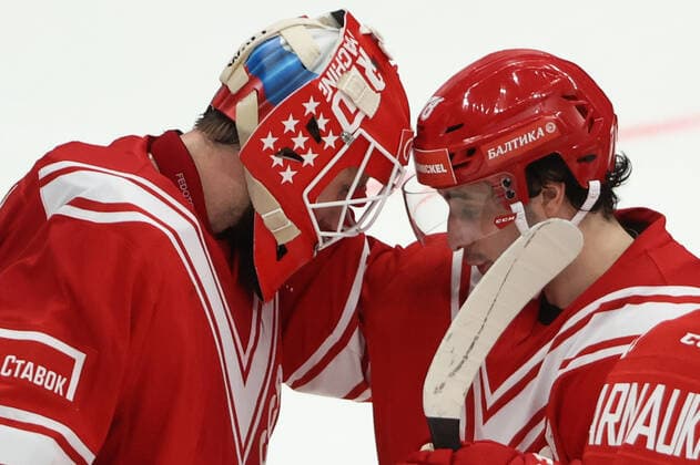 MOSCOW, RUSSIA â€“ DECEMBER 15, 2021: Russia s goaltender Ivan Fedotov (L) and Daniil Vovchenko celebrate winning their 2021 22 Euro Hockey Tour Channel One Cup Ice hockey, Eishockey match against Canada at the CSKA Arena. Valery Sharifulin TASS  TS11BEAE