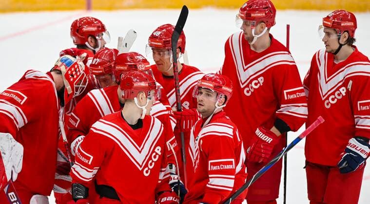 Russia Ice hockey, Eishockey Euro Tour Russia - Canada 6722097 15.12.2021 Russia s players celebrate the victory in the Channel One Euro Hockey Tour match between Russia and Canada, in Moscow, Russia. Grigory Sysoev Sputnik Moscow Russia  Copyright: xGrigoryxSysoevx