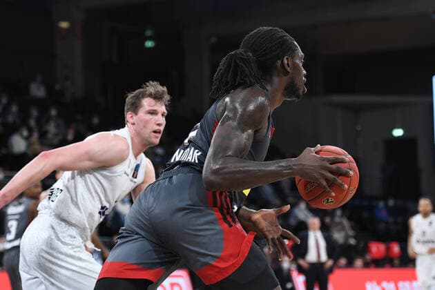 Basketball I Mens I 2021 2022 Season I Eurocup I Matchday 7 I Hamburg Towers LOKOMOTIV KUBAN KRASNODAR I 15 12 2021 JOHNATHAN MOTLEY 6, Center, LOKOMOTIV KUBAN KRASNODAR Hamburg edel optics de Arena Hamburg Germany. Copyright: xLobeca Hannigx