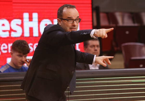 Ludwigsburg , Basketball easycredit BBL Bundesliga , MHP Riesen Ludwigsburg vs Frankfurt Skyliners , Coach Diego Ocampo Frankfurt