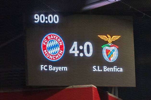 The scoreboard shows the final result Bayern defeat Lisbon in the last group match of the Champions League with 4 0 FC Bayern Muenchen Women vs Benfica Lisbon, Football Champions League Women, Group Stage, Season 2021 2022, 15 12 2021 FC Bayern Muenchen Women vs Benfica Lisbon, Football Champions League Women, Group Stage, Season 2021 2022, 15 12 2021 Muenchen Copyright: xEibnerxPressefotox xHeikexFeinerx EP_HFR
