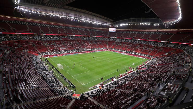 AL BAYT Stadion mit Fussball Fans FIFA Arab Cup 2021 in Qatar Eroeffnungsstadion AL Bayt Spiel Katar - Iraq 3 : 0 am 06.12.2021 in Al Chaur in Katar *** AL BAYT Stadium with football fans FIFA Arab Cup 2021 in Qatar Opening Stadium AL Bayt Match Qatar Iraq 3 0 on 06 12 2021 in Al Chaur in Qatar