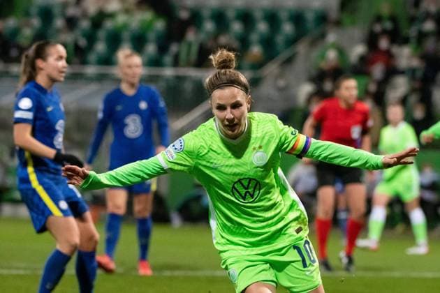 Svenja Huth VfL Wolfsburg cheers on goal to make it 2 0, GER, VfL Wolfsburg vs FC Chelsea London, 16 12 2021, Uefa Womens Champions League Group Stage, Matchday 6, Season 2021 2022 GER, VfL Wolfsburg vs FC Chelsea London, 16 12 2021, Uefa Womens Champions League Group Stage, Matchday 6, Season 2021 2022 Wolfsburg Copyright: xEIBNER MichaelxMemmlerx EP_MMR
