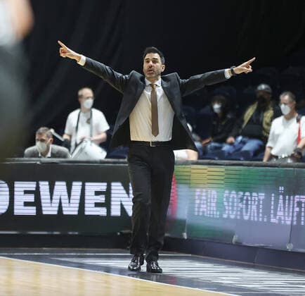 Headcoach Jesus Ramirez Basketball Loewen Braunschweig