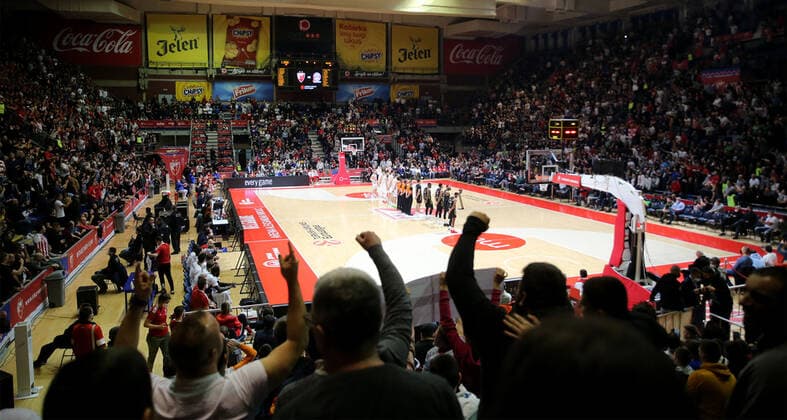 17.12.2021 Belgrade(Serbia) KK Crvena Zvezda(BC Red Star)-FC Bayern München Basketball GmbH Euroleague men s basketball Noise atmposphere with Red Star fans in Aleksandar Nikolic hall :S.Sandic