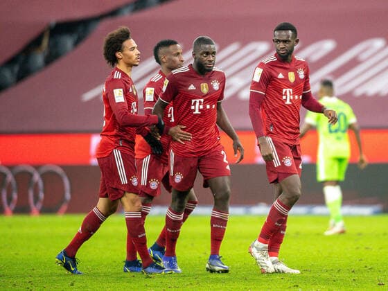 Goal for 4 0 by Robert Lewandowski FC Bayern Muenchen, 09 , Leroy Sane FC Bayern Muenchen, 10 , Bouna Sarr FC Bayern Muenchen, 20 , Dayot Upamecano FC Bayern Muenchen, 02 , Tanguy Nianzou FC Bayern Muenchen, 23 , GER, FC Bayern Muenchen vs VFL Wolfsburg, Fussball, Bundesliga, 17 Spieltag, Spielzeit 2021 2022, 17 12 2021, DFB DFL regulations prohibit any use of photographs as image sequences and or quasi video , GER, FC Bayern Muenchen vs VFL Wolfsburg, Football, Bundesliga, 17 Spieltag, Spielzeit 2021 2022, 17 12 2021 Muenchen Copyright: xEibner-Pressefoto SaschaxWaltherx EP_EER