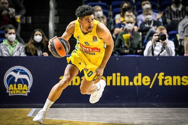 17 12 2021, xlakx, Basketball EuroLeague, Alba Berlin ZSKA Moscow emspor, v l Maodo Lo Alba Berlin No 0 Berlin
