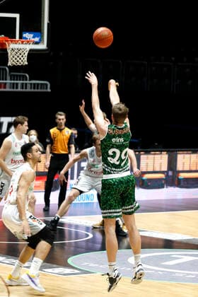 18 12 2021, easyCredit Basketball Bundesliga, BBL, 2021 2022 season, men, Chemnitz Niners Brose Bamberg Chemnitz Messe Chemnitz Sachsen Germany