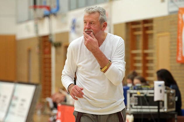 18 12 2021, xovx, Basketball Damen Bundesliga DBBL, BC pharmaserv Marburg TSV 1880 Wasserburg coach Christoph Wysocki BC pharmaserv Marburg Marburg Georg Gaßmann Halle Hessen Germany EN