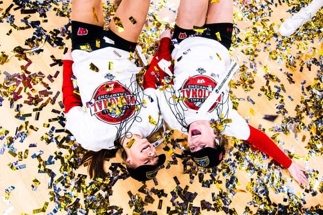 December 19, 2021, Columbus, Ohio, USA: The Wisconsin Badgers celebrate defeating Big 10 rival Nebraska in the NCAA, College League, USA Division 1 Championship at Nationwide Arena in Columbus Ohio, on December 18, 2021. Wisconsin went on to win the match 3:2. Columbus USA - ZUMAs268 20211219_zsp_s268_031 Copyright: xMatthewxSmithx