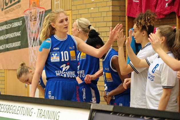 18 12 2021, xovx, Basketball Women Bundesliga DBBL, BC pharmaserv Marburg TSV 1880 Wasserburg Hanna Crymble BC pharmaserv Marburg Marburg Georg Gaßmann Halle Hessen Germany EN