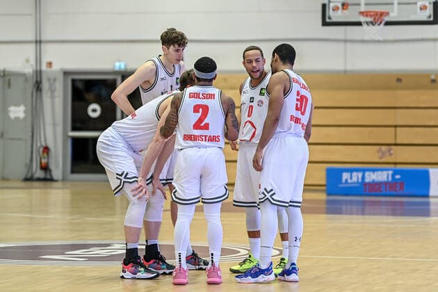 Barmer 2 Basketball Bundesliga ProB, Rheinstars Koeln vs WWU Baskets Muenster, 18 12 2021 Jannis von Seckendorff RheinStars Koeln 90 ,Vincent Lamont Golson Jr RheinStars Koeln 2 , Andrej Mangold RheinStars Koeln 0 , 30 , Barmer 2 Basketball Bundesliga ProB, Rheinstars Koeln vs WWU Baskets Muenster on 18 12 2021 at ASV Koeln in Koeln Nordrhein Westfalen Copyright: xBEAUTIFULxSPORTS Mueller-Laschetx