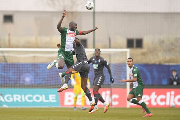 Aurelien Tchouameni (Monaco) vs Cheick Ndoye (Red Star) FOOTBALL : Red Star vs as Monaco - 1 32e finale coupe de France - 19 12 2021 JBAutissier Panoramic 