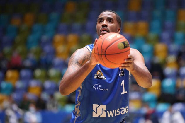 Fraport Skyliners Syntainics MBC, easyCredit BBL Jamel McLean Fraport Skyliners, 1 easyCredit BBL basketball match between Fraport Skyliners and Mitteldeutsche Basketball Club on 19 December 2021 at Ballsporthalle in Frankfurt am Main , Frankfurt am Main Hesse Germany Ballsporthalle