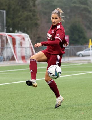 19 12 2021 Football Season 2021 2022 2 Women Football Bundesliga 13 Matchday 1 FC Nürnberg FCN Club TSG 1899 Hoffenheim II Sportfoto Zink DaMa Jana Rippberger 17, 1 FC Nürnberg FCN Freisteller Single Image
