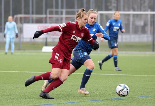 19 12 2021 Football Season 2021 2022 2 Women Football Bundesliga 13 Matchday 1 FC Nürnberg FCN Club TSG 1899 Hoffenheim II Sportfoto Zink DaMa Amelie Thöle Thoele 12, 1 FC Nürnberg FCN Vanessa Diehm 22, TSG 1899 Hoffenheim II