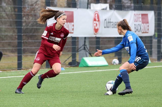 19 12 2021 Football Season 2021 2022 2 Women Football Bundesliga 13 Matchday 1 FC Nürnberg FCN Club TSG 1899 Hoffenheim II Sportfoto Zink DaMa Nele Bauereisen 23, 1 FC Nürnberg FCN Marie Philipzen 16, TSG 1899 Hoffenheim II