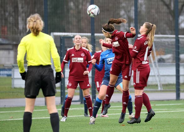 19 12 2021 Football Season 2021 2022 2 Women Football Bundesliga 13 Matchday 1 FC Nürnberg FCN Club TSG 1899 Hoffenheim II Sportfoto Zink DaMa Nele Bauereisen 23, 1 FC Nürnberg FCN with header