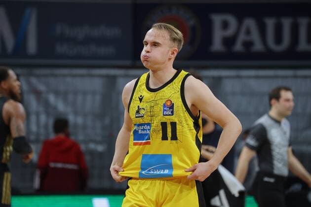 Ludwigsburgs 11 HERZOG after the end of the game Basketball, FC Bayern Ludwigsburg, on 19 12 2021, Basketball Bundesliga, FC Bayern Munich Basketball MHP Riesen Ludwigsburg, season 2021 2022, in Munich, A U D I D O M E, Germany Source Copyright Credit Oryk HAIST xx