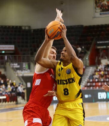 Ludwigsburg , Basketball Champions League MHP Riesen Ludwigsburg vs BC Prometey , from left Vlacheslav Petrov Prometey James Woodard Riesen