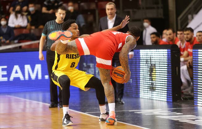 Ludwigsburg , Basketball Champions League MHP Riesen Ludwigsburg vs BC Prometey , from left James Woodard Riesen D Angelo Harris Prometey