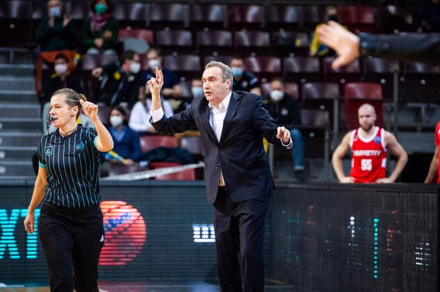 Ronen Ginzburg Headcoach BC Prometey at the BCL game MHP RIESEN Ludwigsburg vs BC Prometey on 21 12 2021 in Ludwigsburg MHPArena Germany Ludwigsburg 21 12 21 Basketball , 21 12 2021, Ludwigsburg Germany xpxsdx