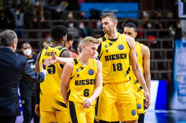 Johannes Patrick MHP RIESEN Ludwigsburg 6 Jonas Wohlfarth Bottermann MHP RIESEN Ludwigsburg 18 Disappointed at the BCL game MHP RIESEN Ludwigsburg vs BC Prometey on 21 12 2021 in Ludwigsburg MHPArena Germany Ludwigsburg 21 12 21 Basketball , 21 12 2021, Ludwigsburg Germany xpxsdx