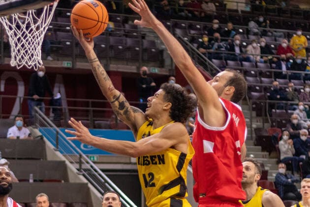 GER Jonah RADEBAUGH MHP Riesen Ludwigsburg, 12 , MHP Riesen Ludwigsburg vs BC Prometey, Basketball, Basketball Champions League, Matchday 6, 2021 2022, 21 12 2021, MHP Riesen Ludwigsburg vs BC Prometey, Basketball, Basketball Champions League, Matchday 6, 2021 2022, 21 12 2021 Ludwigsburg Copyright: xEibner-Pressefotox EP_FMR