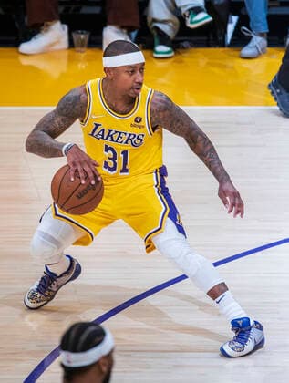 December 21, 2021, Los Angeles, California, USA: Isaiah Thomas 31 of the Los Angeles Lakers during their NBA, Basketball Herren, USA game with the Phoenix Suns on Tuesday December 21, 2021 at the Staples Center in Los Angeles, California. Lakers lose to Suns, 90-108. PI Los Angeles USA - ZUMAp124 20211221_zaa_p124_011 Copyright: xJAVIERxROJASx