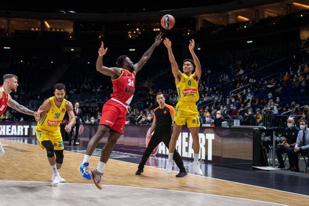 Basketball Berlin 22 12 2021 Season 2021 2022 Euroleague Regular Season Alba Berlin AS Monaco Maodo Lo Alba Berlin, No 00 Yakuba Ouattara Monaco, No 24