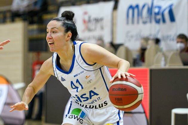 Halle, Germany 22 December 2021 1 BBL Women 2021 2022 Gisa Lions SV Halle vs medical instinct Violets BG74 Eilidh Simpson Halle SWH arena Sachsen Anhalt Copyright: xFotostandx xxBallaschx