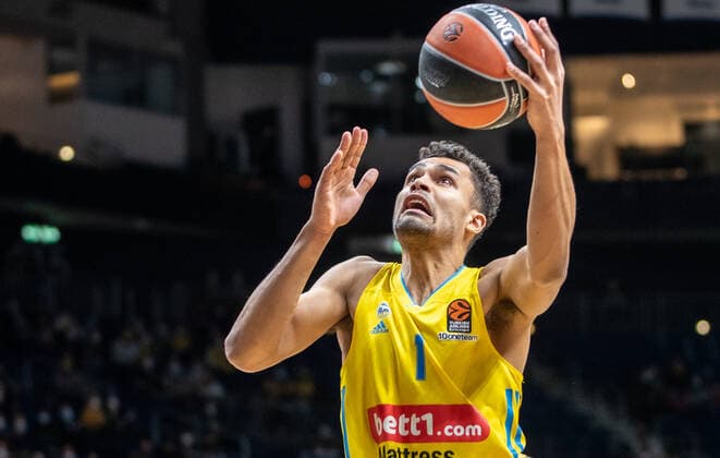 Basketball EuroLeague, ALBA Berlin AS Monaco, Matchday 17, Mercedes Benz Arena Albas Oscar da Silva plays the ball ALBA Berlin AS Monaco