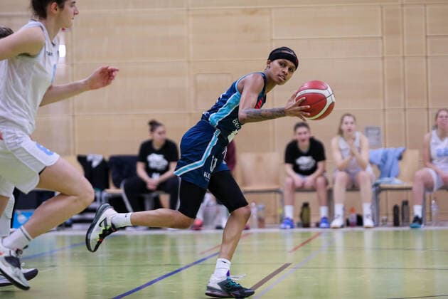 1 Basketball Bundesliga Women Capitol Bascats Duesseldorf vs. Eisvoegel USC Freiburg, 22 12 2021 Hanna Little 11 Eisvoegel USC Freiburg 1 Basketball Bundesliga Women Capitol Bascats Duesseldorf vs. Eisvoegel USC Freiburg on 22 12 2021, Duesseldorf Copyright: xBEAUTIFULxSPORTS KennyxBeelex