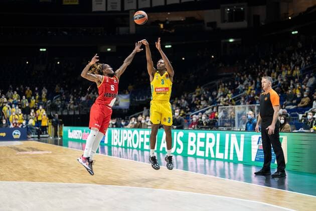 Basketball Berlin 22 12 2021 Season 2021 2022 Euroleague Regular Season Alba Berlin AS Monaco Jaleen Smith Alba Berlin, No 03 Paris Lee Monaco, No 05