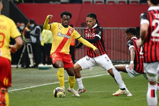 Arnaud Kalimuendo (RC Lens) - Jean Clair Todibo (OGC Nice) FOOTBALL : OGC Nice vs RC lens - Ligue 1 Uber Eats - Nice -22 12 2021 NorbertScanella Panoramic 