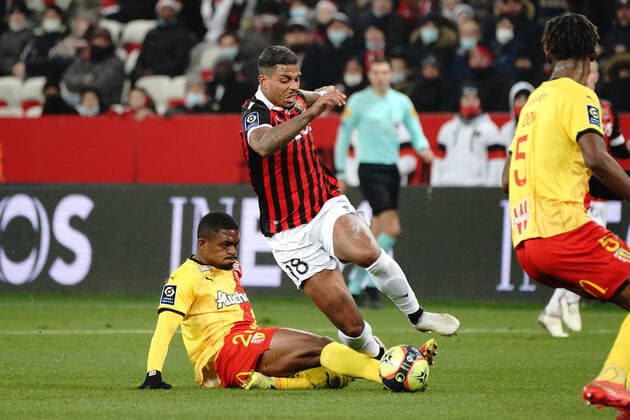 Mario Lemina (OGC Nice) - FOOTBALL : OGC Nice vs RC lens - Ligue 1 Uber Eats - Nice -22 12 2021 NorbertScanella Panoramic 