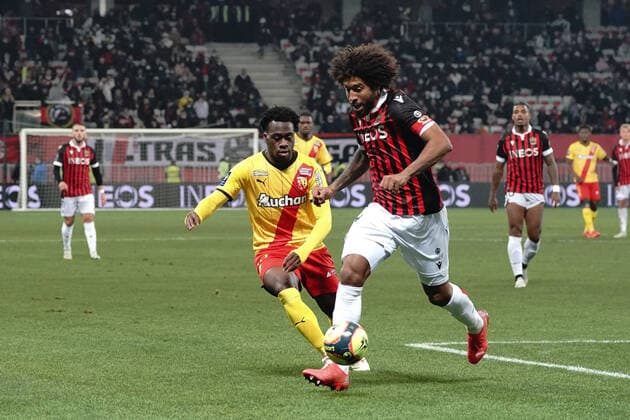 Dante (OGC Nice) - Arnaud Kalimuendo (RC Lens) FOOTBALL : OGC Nice vs RC lens - Ligue 1 Uber Eats - Nice -22 12 2021 NorbertScanella Panoramic 