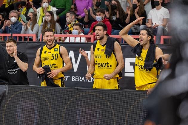 Daniel Zacek Tigers Tuebingen, 06 Joanic Gruetner Bacoul TIgers Tuebingen, 50 Mateo Seric Tigers Tuebingen, 17 Erol Ersek Tigers Tuebingen, 11 Tigers Tuebingen vs wiha Panthers Schwenningen, 2 Basketball Bundesliga, Pro A, Barmer 2 Basketball, 15 match day , season 2021 2022, 23 12 2021 Tigers Tuebingen vs wiha Panthers Schwenningen, 2 Basketball Bundesliga, Pro A, Barmer 2 Basketball, 15 match day , season 2021 2022, 23 12 2021 Tuebingen Copyright: xNinaxSanderx xEibnerxPressefotox EP_NSR