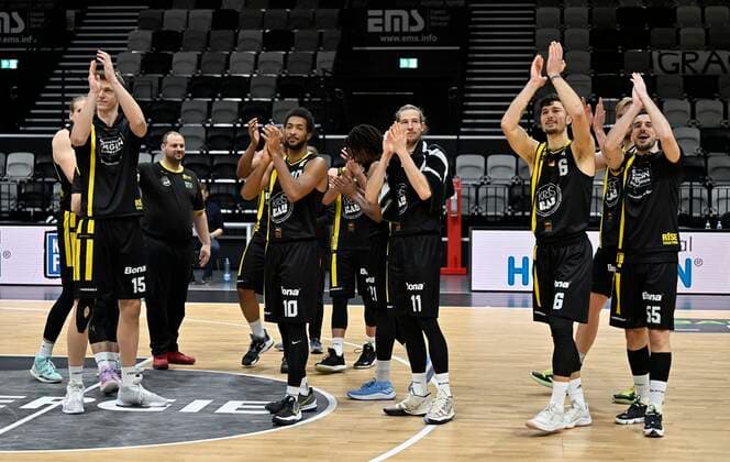 23 12 2021 Basketball Season 2021 2022 2 Bundesliga Pro A 15 Matchday Nuremberg Falcons Basketball Club NBC Kirchheim Knights Team Kirchheim after end of game