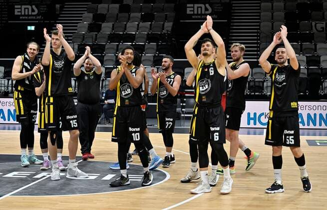 23 12 2021 Basketball Season 2021 2022 2 Bundesliga Pro A 15 Matchday Nuremberg Falcons Basketball Club NBC Kirchheim Knights Team Kirchheim after end of game