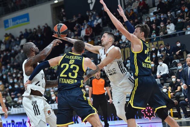 Antoine Diot (asvel) BASKETBALL : LDLC ASVEL vs Fenerbahce Istanbul- Euroligue - 15 12 2021 FredericChambert Panoramic 