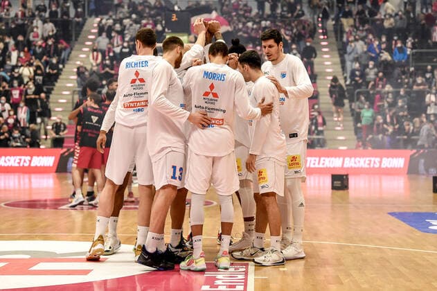 easyCredit BBL, Telekom Baskets Bonn vs Syntainics MBC , 26 12 2021 Team Syntainics MBC, easyCredit BBL, Telekom Baskets Bonn vs Syntainics MBC on 26 12 2021 at Telekom Dome Bonn, Bonn Nordrhein Westfalen Copyright: xBEAUTIFULxSPORTS Mueller-Laschetx