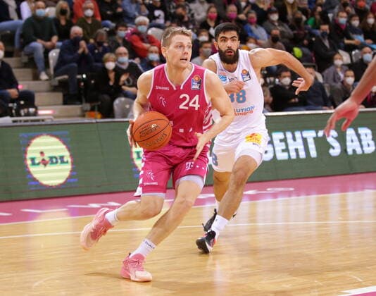Tim Hasbargen Telekom Baskets Bonn vs Syntainics MBC easyCredit BBL 1 Bundesliga , Season 2021 2022 , Hauptrunde 13 Spieltag