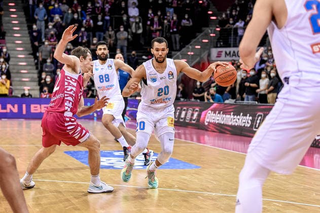 easyCredit BBL, Telekom Baskets Bonn vs Syntainics MBC , 26 12 2021 Jamel Morris Syntainics MBC 20 , easyCredit BBL, Telekom Baskets Bonn vs Syntainics MBC on 26 12 2021 at Telekom Dome Bonn, Bonn Nordrhein Westfalen Copyright: xBEAUTIFULxSPORTS Mueller-Laschetx